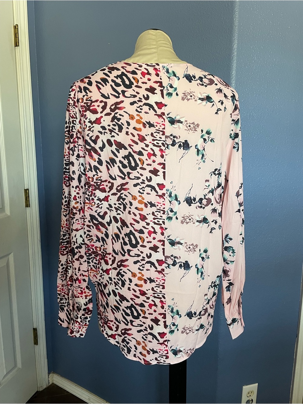Large Pink Floral & Leopard Print Wrap Twist Top - Picture 7 of 13